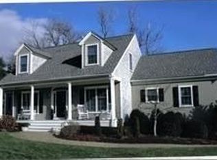 138 Harrington Ln, Somerset, MA 02726