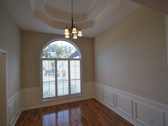 5th image of 1762 Fontana Ln