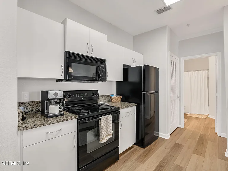 8290 Gate Pkwy W #918 — Photo 11