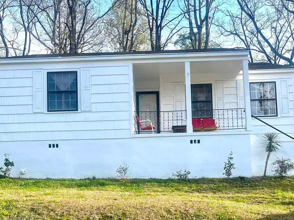 1510 Charlotte Ave, Anniston, AL 36207
