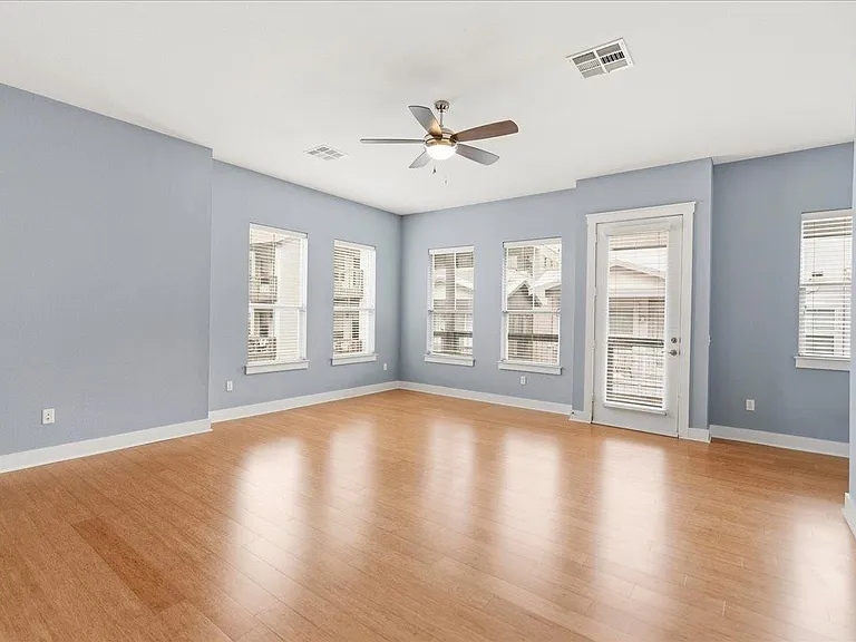 2520 Bluebonnet Ln #40 — Photo 14