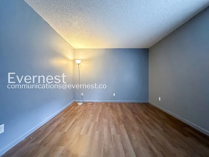 427 Wright St #108 — Photo 8