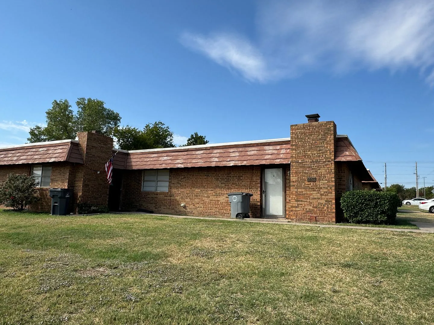 6607 NW Denver — Photo 1