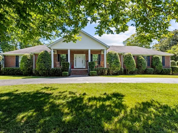 180 Highland Heights Ave, Camden, TN 38320