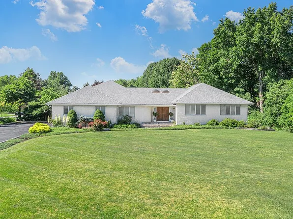 153 Jacksonville Rd, Pequannock, NJ 07440