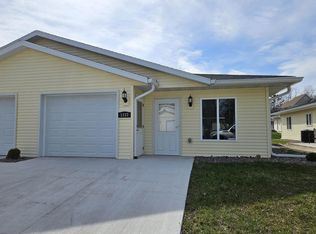 1157 Maple St, Reedsburg, WI 53959