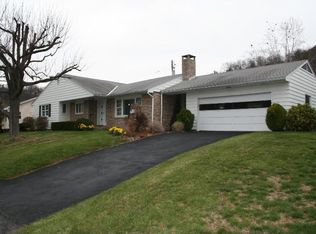 4 Daffodil Ln, Lock Haven, PA 17745