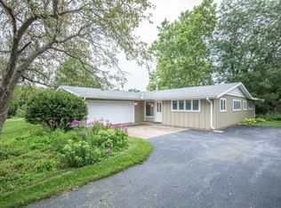 11910 108th St W, Taylor Ridge, IL 61284