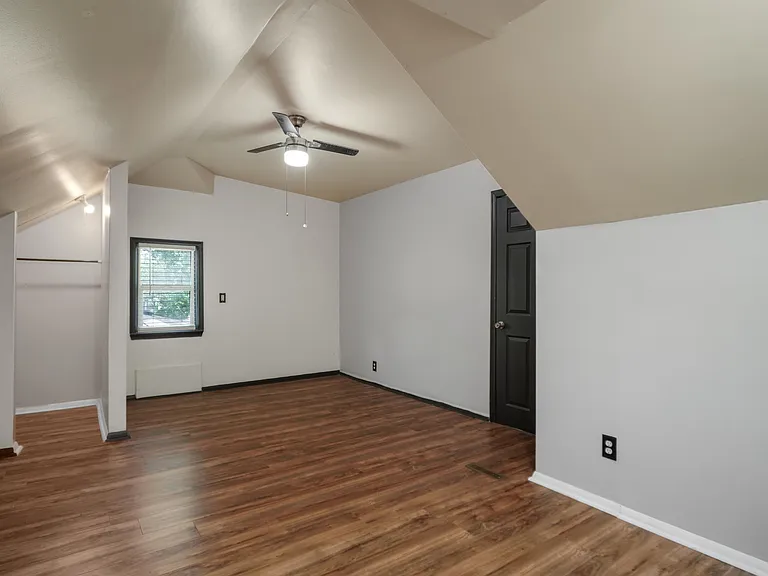 2330 Wiltshire Rd — Photo 14