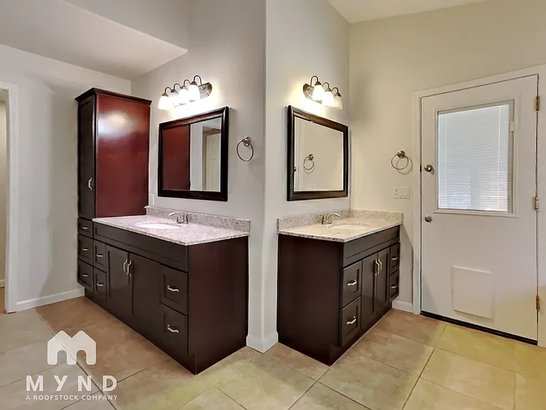 5623 E Grandview Rd — Photo 23