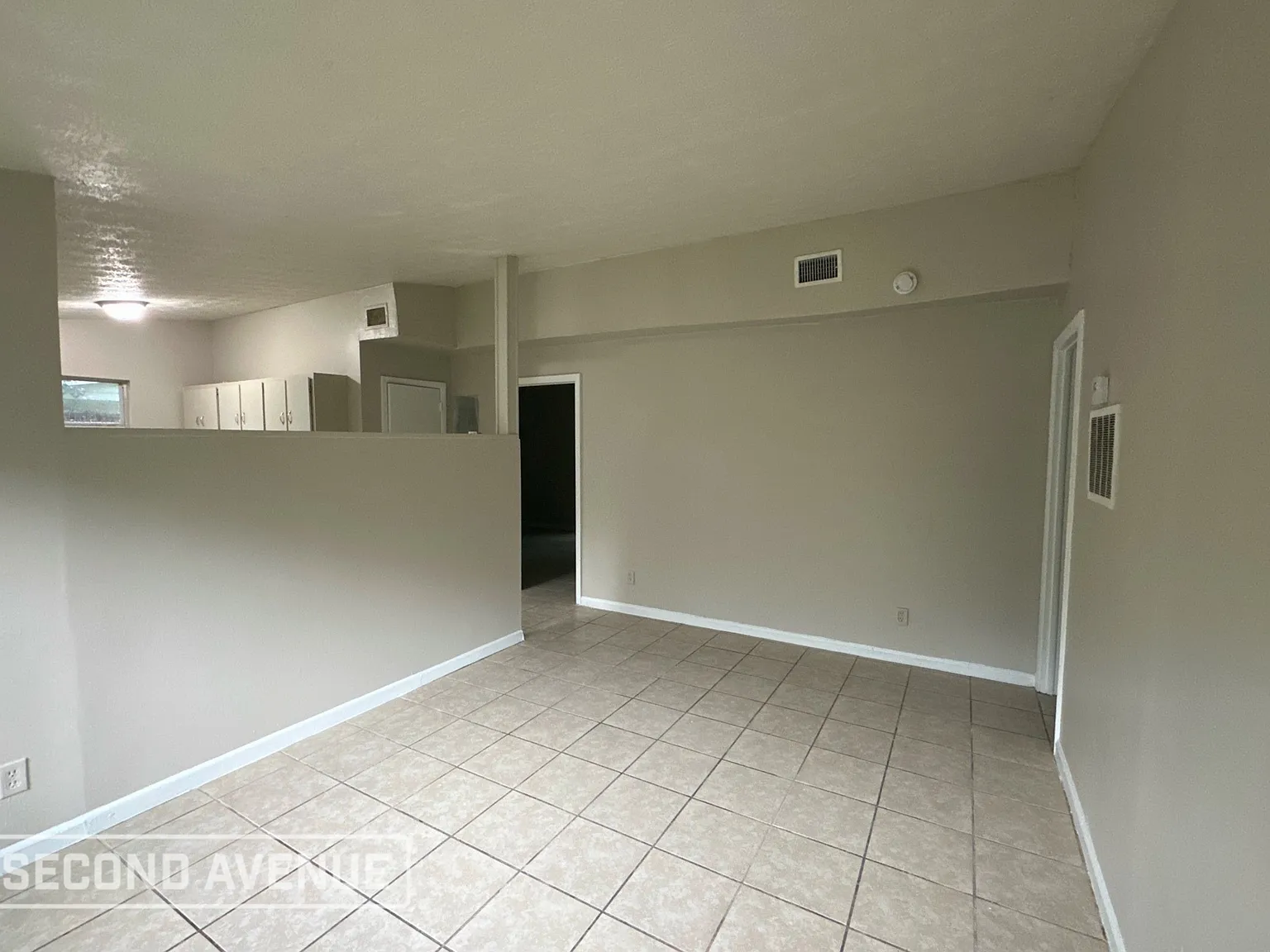 3 bed, 1.0 bath, 1110 sqft, $1,495 — Photo 3