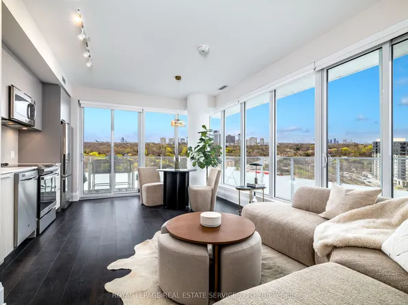 20 Brin Dr #1402, Toronto, ON M8X 0B2