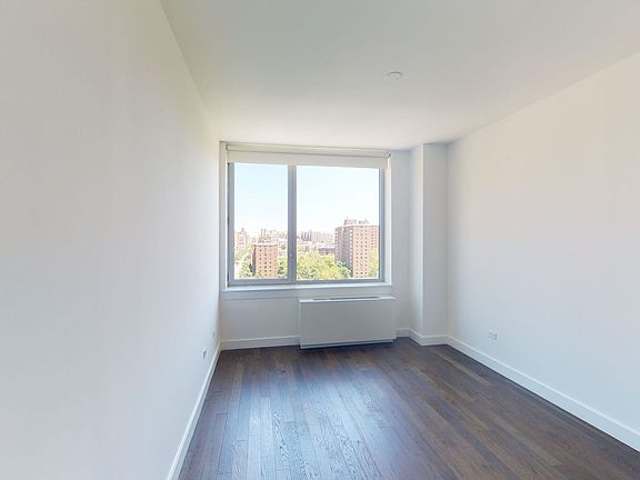 4th image of 801 Amsterdam Ave APT 12E
