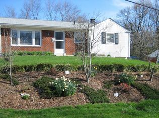 2706 Scarborough Dr, Fort Washington, MD 20744