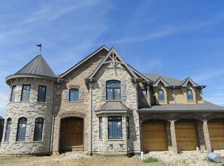 9730 Secret Forest Dr, Burr Ridge, IL 60527