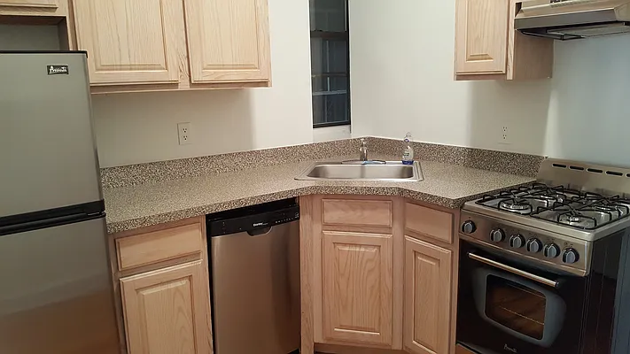 Rented by JMK Realty | media 8