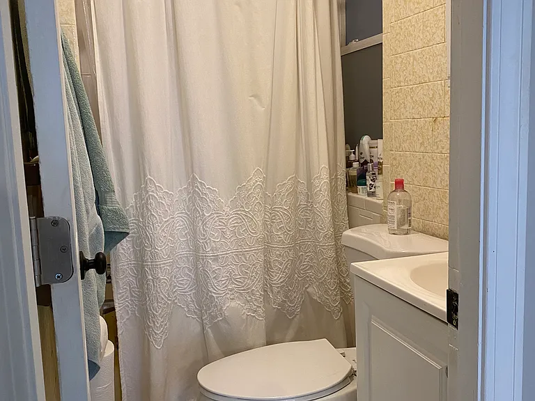 369 Hanover St #1F — Photo 15