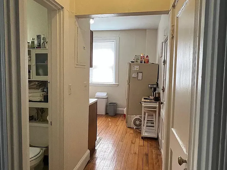 215 Harvard Ave #4 — Photo 8