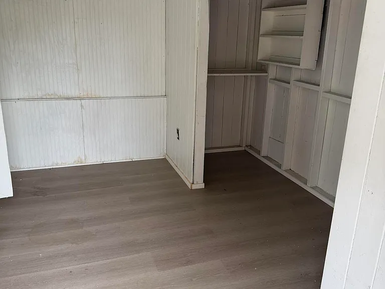 2751 NE 3rd Ave — Photo 9