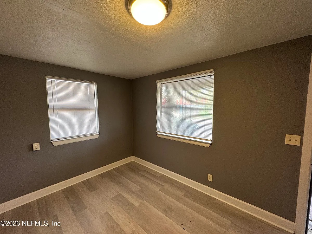 Building Photo - 4114 Moncrief Rd #2