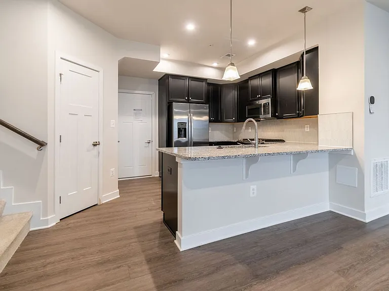 108 Lawndale Dr #1001G — Photo 3