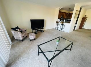46 Township Line Rd APT 215, Elkins Park, PA 19027