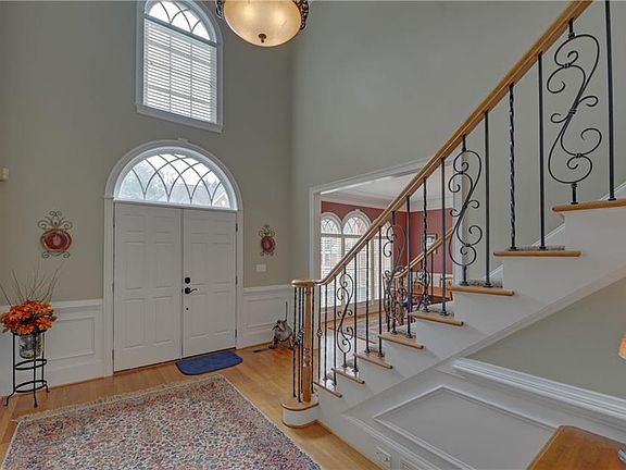 3rd image of 4425 Burgess Hill Ln