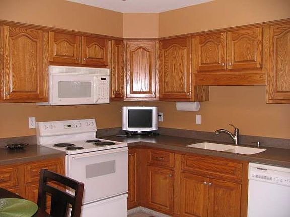 2nd image of 5030 N 103rd St