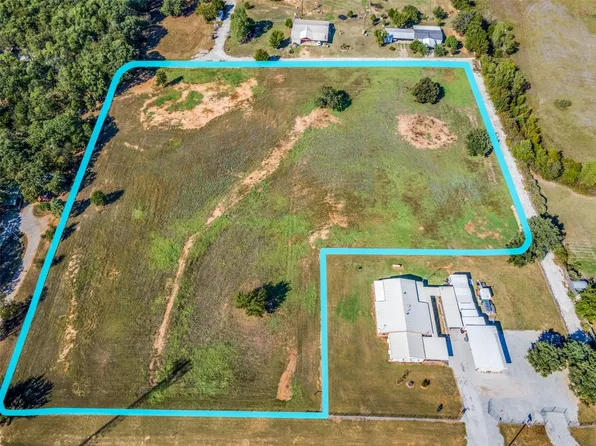 6633 Midway Rd, Springtown, TX 76082