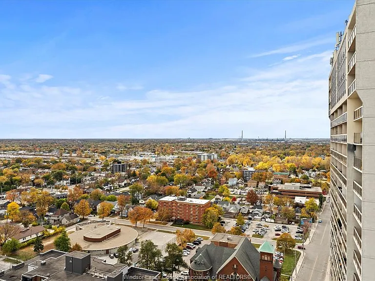 380 Pelissier St #1302 — Photo 32