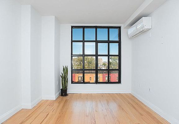 5th image of 564 Saint Johns Pl Unit 601