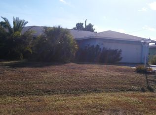 1322 SE 25th Ter, Cape Coral, FL 33904