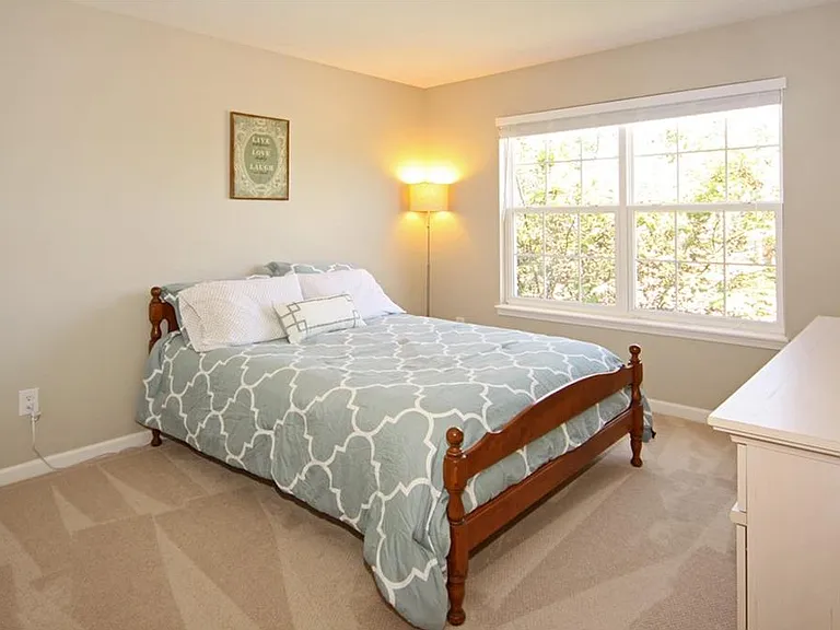 13628 Stanford Dr — Photo 19