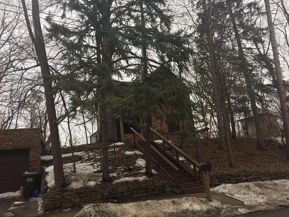 1st image of 952 Summit Ave