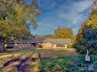 501 Hooper Creek Rd, Tryon, NC 28782