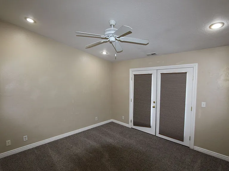 1535 E Payton Way — Photo 17