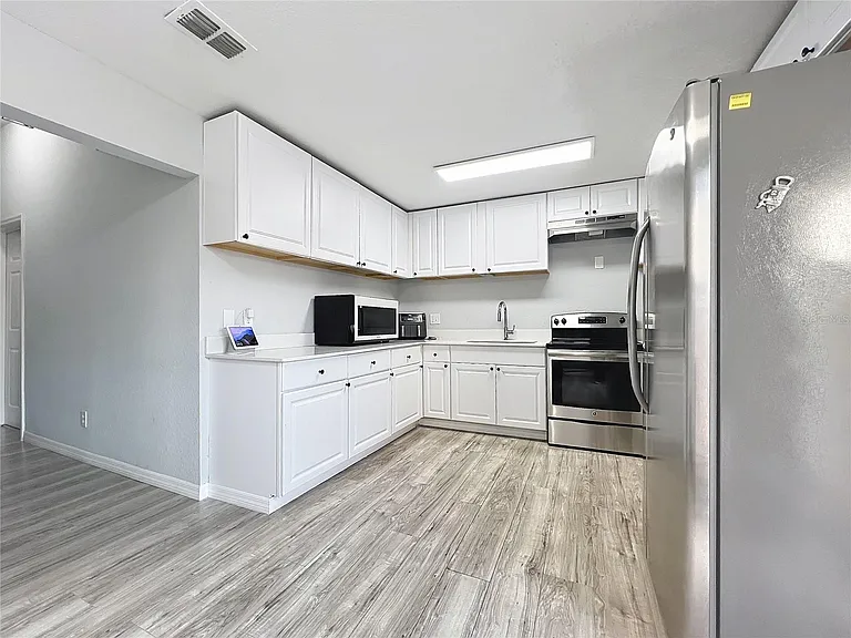 1109 5th St SW — Photo 10