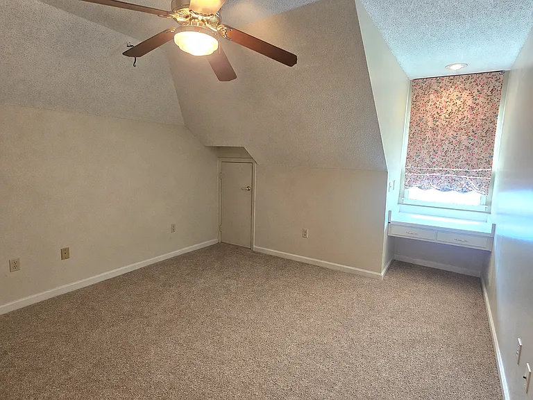 3888 Spring Lakes Cir — Photo 22