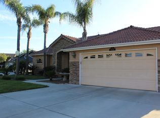 2221 N Carson Ct, Visalia, CA