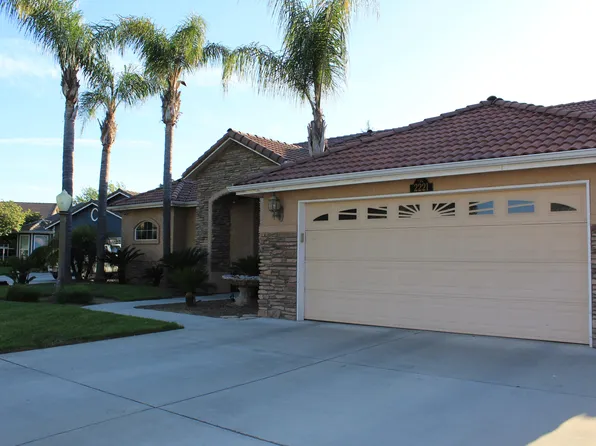 2221 N Carson Court, Visalia, CA 93291