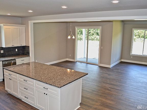 5th image of 652 W Camas Ct