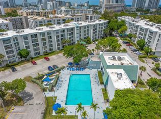 17570 Atlantic Blvd APT 210, Sunny Isles Beach, FL 33160