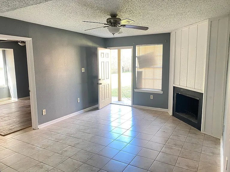 8433 Governor Dr — Photo 10