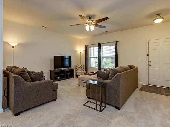 4th image of 2219 Osprey Ln