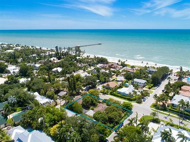 1st image of 1037 Gulf Shore Blvd S