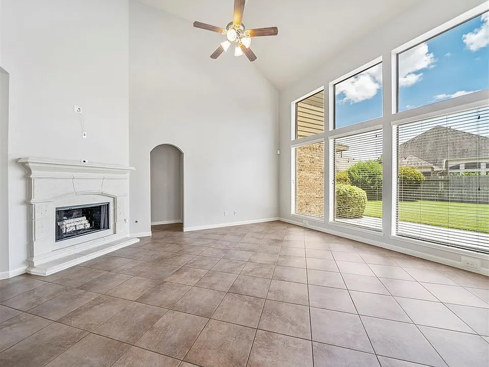 26235 Salt Creek Ln