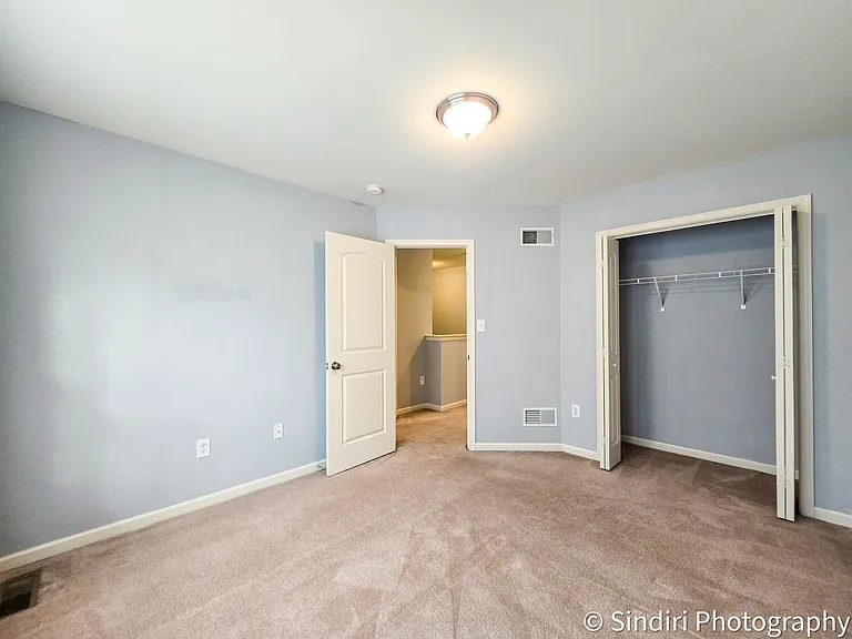 6419 Creekbend Dr — Photo 9