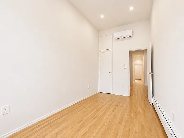 667 5th Ave #3 — Photo 9