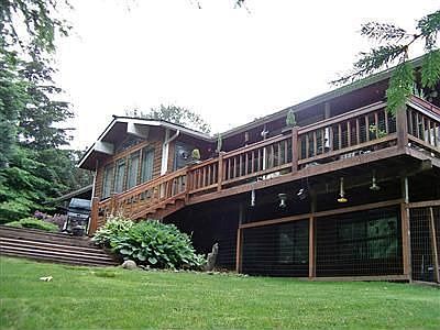 Deck Off Family Room