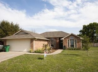 3915 Country Meadows Rd, Granbury, TX 76049